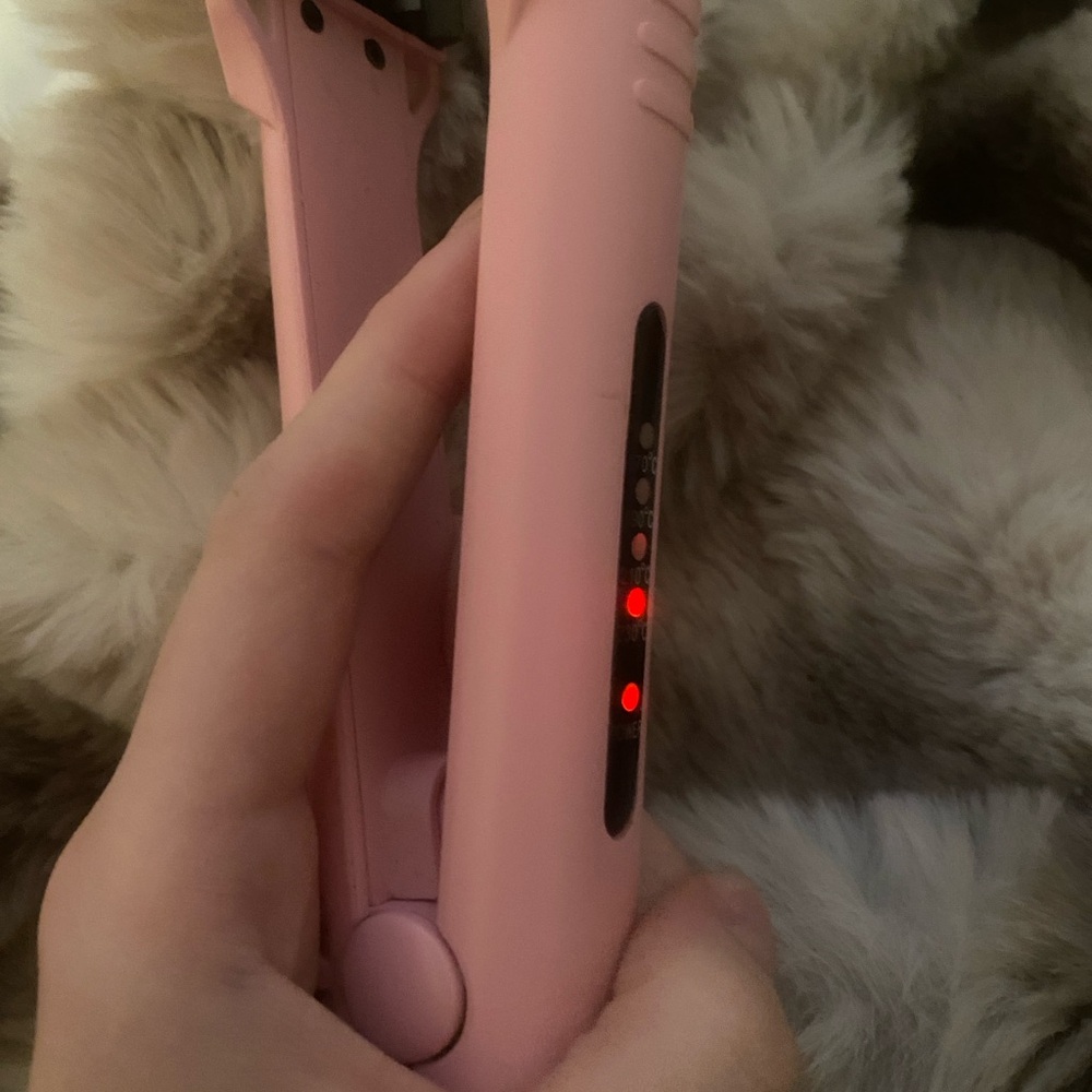 Pink Hair crimping Tool